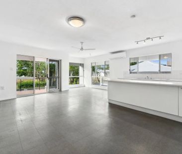 Beachside Bliss, Spacious 2 Bedroom Apartment for Rent on Sims Espl... - Photo 1