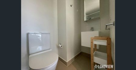 Elevated Southbank Urban Living - Photo 3