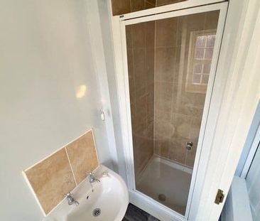 St. James Place, Scunthorpe, DN16 - Photo 6