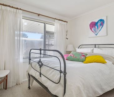 Coastal Cottage - Photo 6