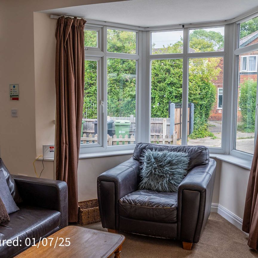 Abbotsford Road Room 1 - Photo 1