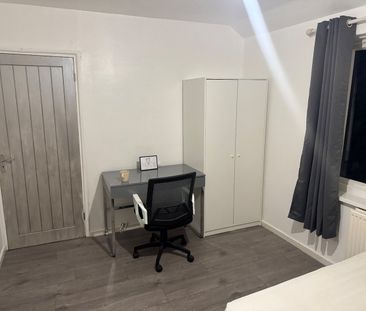 Room in a Shared Flat, Stillingfleet Road, SW13 - Photo 5