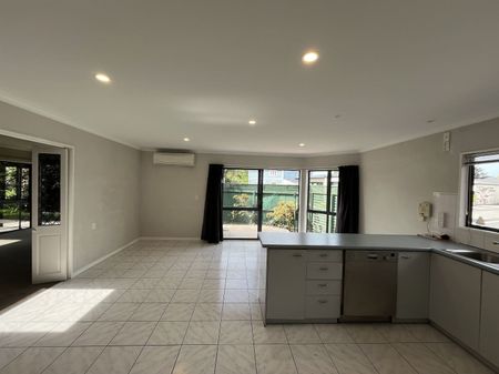 Hidden Away - Photo 3