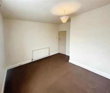 2 bedroom end of terrace house to rent - Photo 4