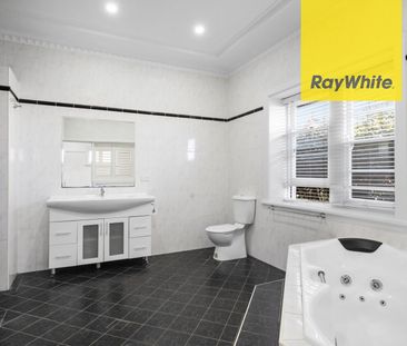 3 bedroom House close to the CBD - Photo 4