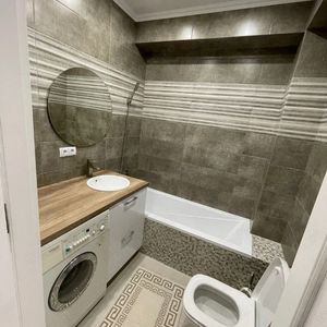 Garsoniera modesta de inchiriat in zona Crangasi - Fotografie 3