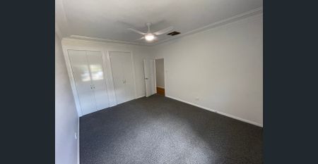 131 Piper St East Tamworth NSW 2340 - Photo 5