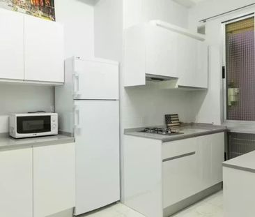 Calle de Santa Cruz de Marcenado, Madrid, Community of Madrid 28015 - Photo 2