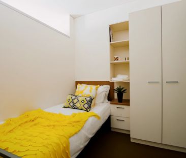 1 Bedroom Apartment balcony - Photo 3