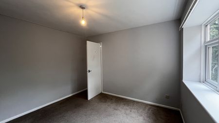 Purbeck Heights, 9 Mount Road, Poole, Dorset, BH14 - Photo 3