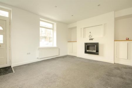 3 bedroom terraced house to rent - Photo 4