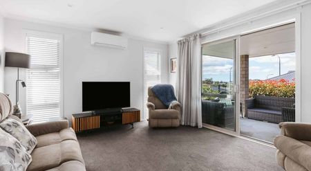 Modern Family Living Just Steps from Omokoroa Skate Park - Photo 2