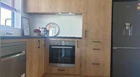 Near New 2 Bedrooms Fully Furnished Townhouse - Photo 5