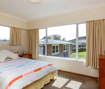 Very lovely 3 bedroom, 1 bathroom home - Photo 2