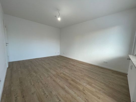 *Erstbezug nach Sanierung*Tageslichtbad*Balkon* - Photo 1