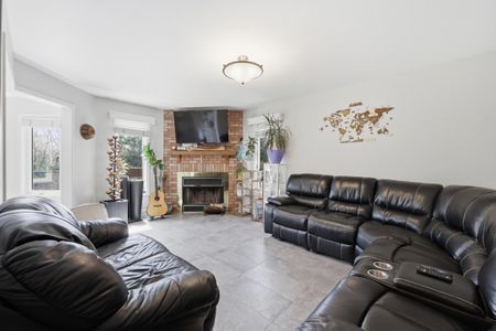 For Lease - 47 Macdougall Drive, Hamilton, Ontario - Photo 3