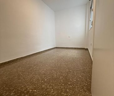 Piso de alquiler en Calle Alonso de Palencia, Carranque - Haza Cuevas - Photo 5