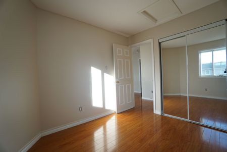 For Lease - 5 STAMFORD Private, Hunt Club - South Keys and Area, Ontario - Photo 4