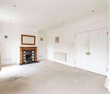 Byron Mansions, Corbets Tey Road, Upminster, Essex, RM14 - Photo 2