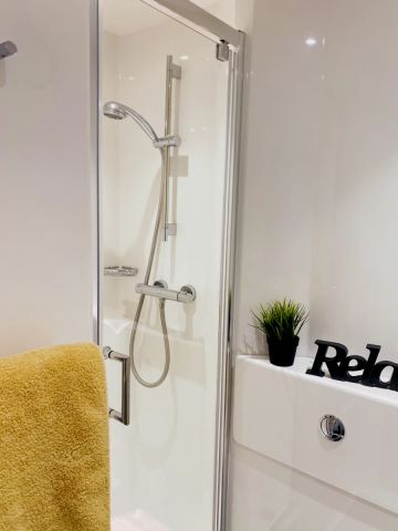 Superior Single Ensuite - Photo 5