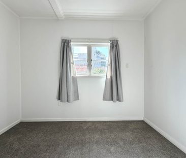 Sunny 3-Bedroom Family Home with Large Yard In Avondale - Photo 6