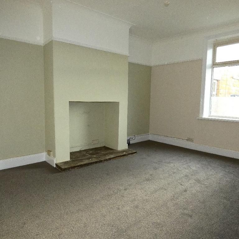 3 bedroom end of terrace house to rent - Photo 1