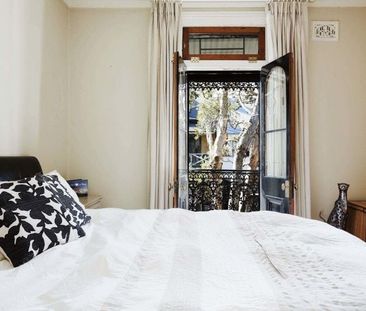 Three Bedroom Renovated Terrace with Detached Studio - Photo 1