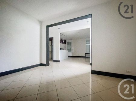 Location Maison 5 pièces 115m² TROYES 10000 - Photo 2