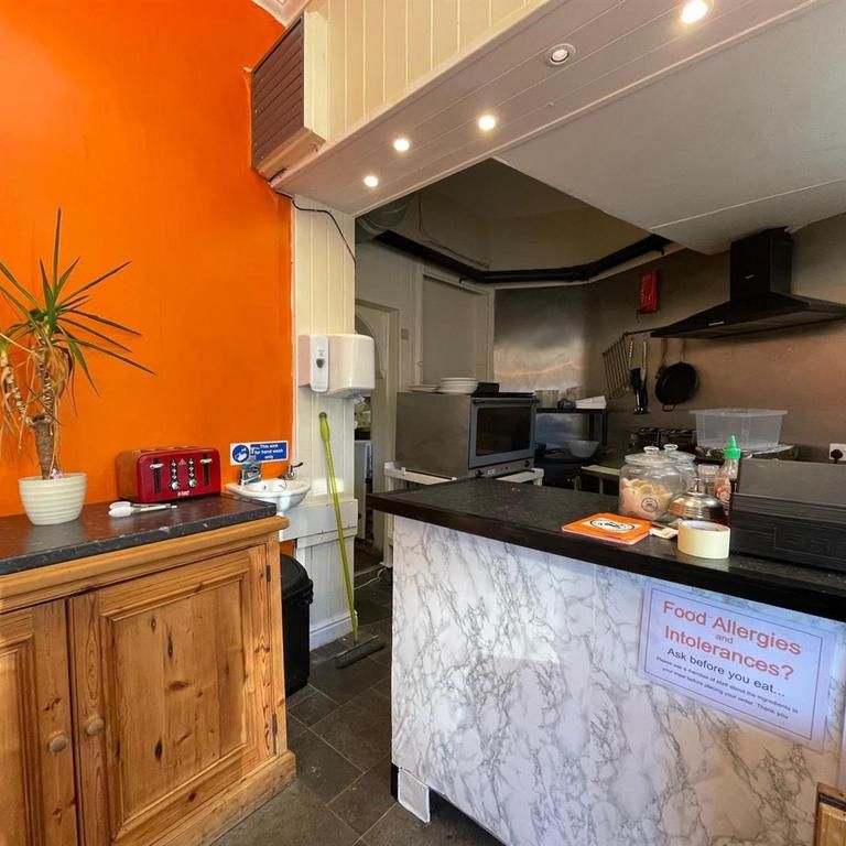 1 bedroom chalet to rent - Photo 1