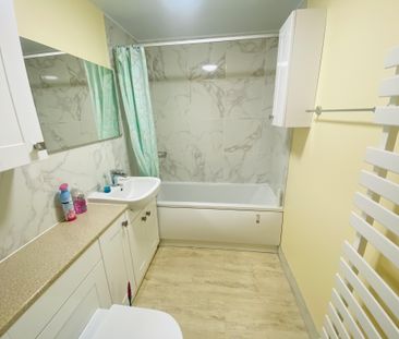 St. Bedes Drive, Boston - Photo 3