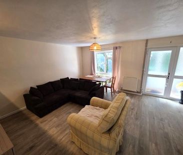 3 bedroom terraced house to rent - Photo 4