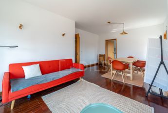 Apartamento T1 com terraço e lugar de garagem situado no Campo Alegre