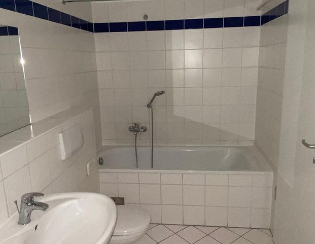 Schöne 2-Zimmer-Wohnung mit Einbauküche in beliebter Lage! - Photo 1