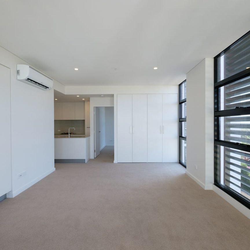 Modern Apartment In the Heart of Epping! - Photo 1