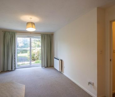 Blackthorn Close, Cambridge - Photo 3