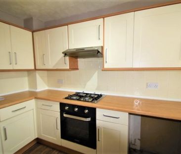 2 bedroom terraced house to rent - Photo 4