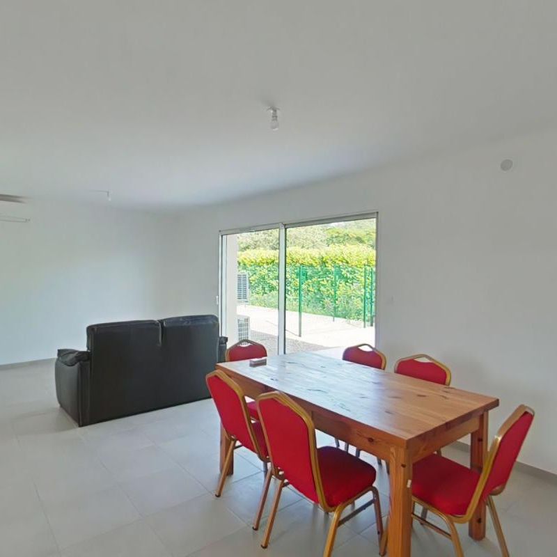 Location Maison 4 pièces 82m² ROMANS SUR ISERE 26100 - Photo 1