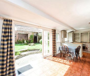 2 bedroom terraced house to rent - Photo 3