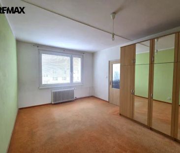 Pronájem bytu o dispozici 1+1 v Hradci Králové, ulice Hrubínova - Fotografie 1
