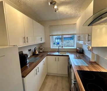 Willow Close - Photo 3