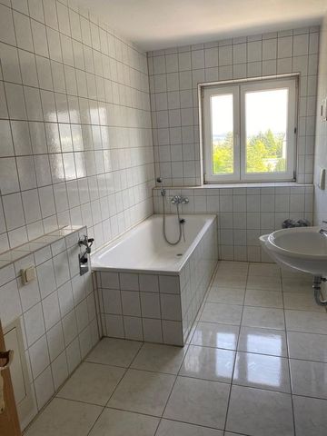 1 Raum Dachgeschosswohnung in Reinsdorf renoviert ab sofort zu vermieten - Photo 5