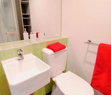 24 Barkly Place, Melbourne - Photo 1