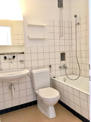 Ruhige 3.5-ZW à 70 m2 im EG mit sonnigem Balkon - Photo 5