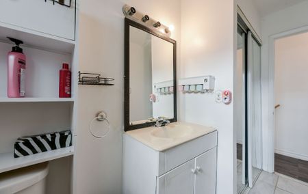 For Lease - 10 Heatherside Court, Brampton, Ontario - Photo 4