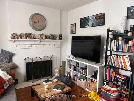 1504 Dufferin Street #Unit 2 - Photo 4