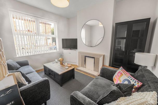 2 bedroom terraced house to rent - Photo 1