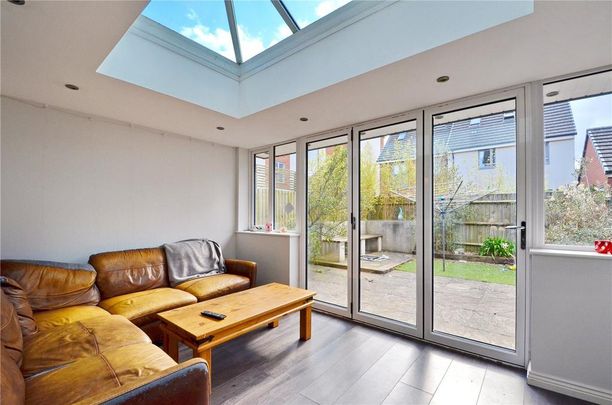 6 bedroom semi-detached house to rent - Photo 1