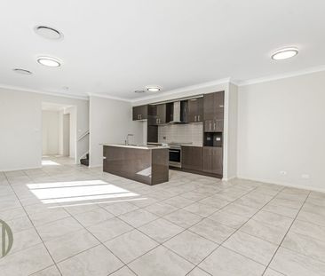 Neat Duplex in Prime Location - Photo 1