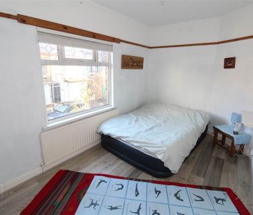 41 Dunraven Avenue, Belfast, BT5 5JR - Photo 3