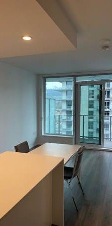 Lougheed mall 1 bed one bath burnaby - Photo 1